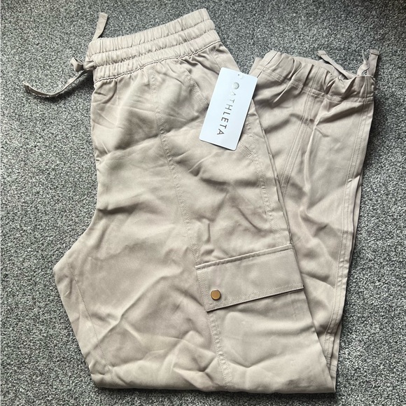 NWT Athleta Celestial Utility Pant Tan - S - Picture 1 of 3